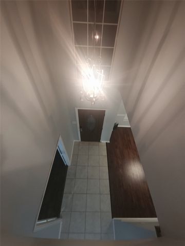 1024 Fair Oaks Drive, Grand Prairie, TX 75052