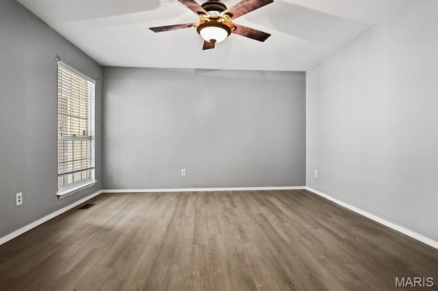 16016 Rose Wreath Lane, Florissant, MO 63034