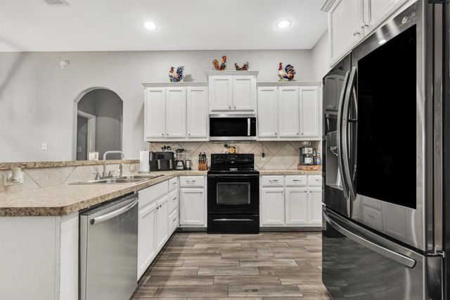 208 Cailin CT, Burnet, TX 78611