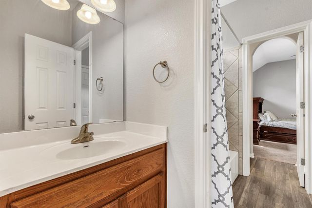 208 Cailin CT, Burnet, TX 78611