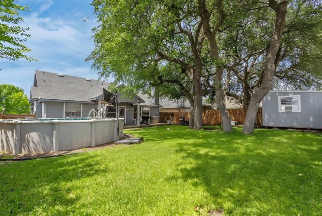 208 Cailin CT, Burnet, TX 78611