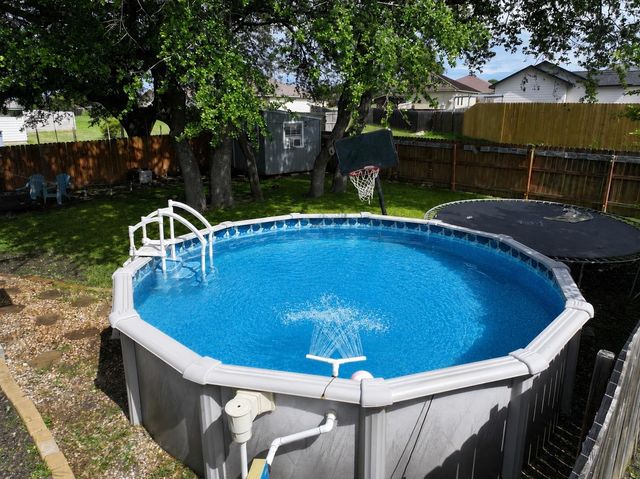 208 Cailin CT, Burnet, TX 78611