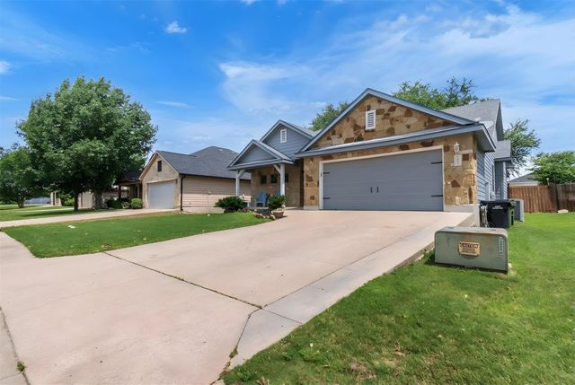 208 Cailin CT, Burnet, TX 78611