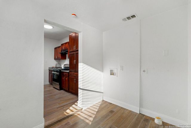 200 Frost, San Antonio, TX 78201