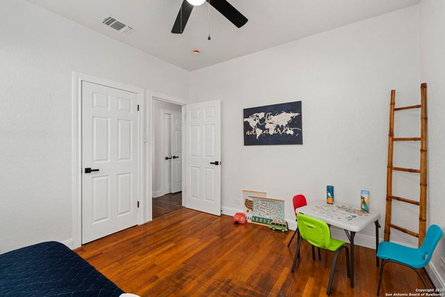 200 Frost, San Antonio, TX 78201