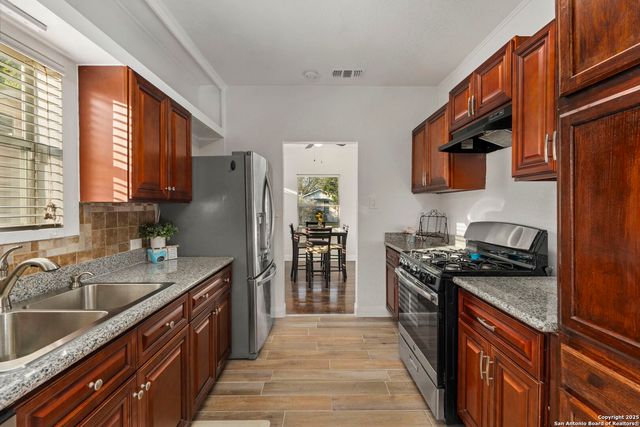 200 Frost, San Antonio, TX 78201