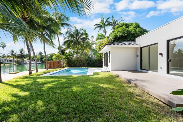 550 S Shore Dr, Miami Beach, FL 33141