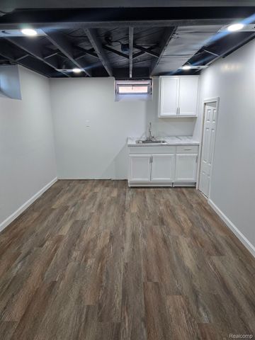 1713 DREXEL Street, Dearborn, MI 48128