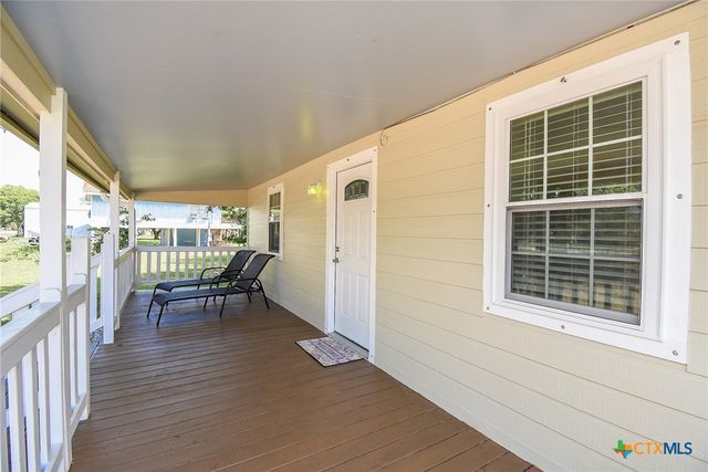 1678 Bayview Drive, Palacios, TX 77465
