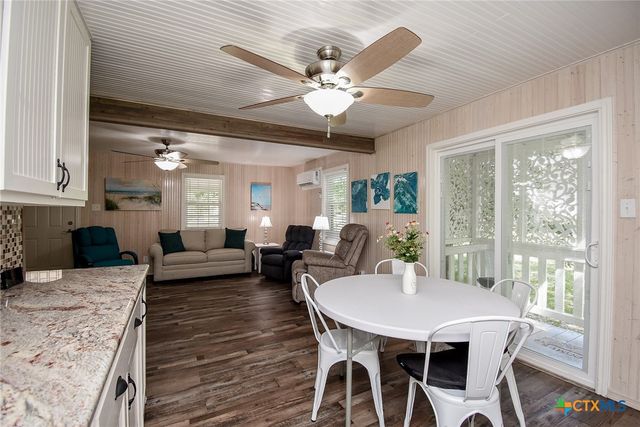 1678 Bayview Drive, Palacios, TX 77465