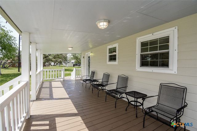 1678 Bayview Drive, Palacios, TX 77465