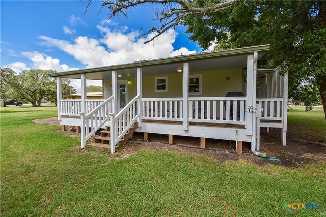 1678 Bayview Drive, Palacios, TX 77465