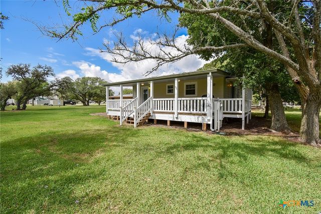 1678 Bayview Drive, Palacios, TX 77465