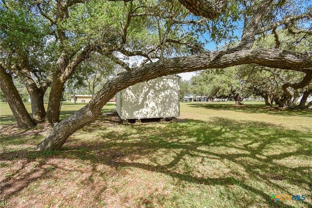 1678 Bayview Drive, Palacios, TX 77465