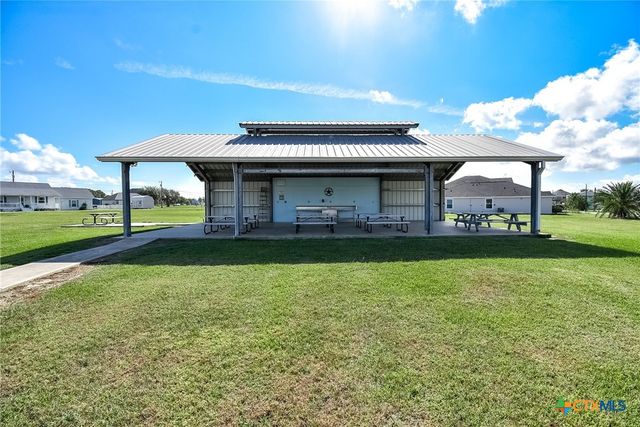 1678 Bayview Drive, Palacios, TX 77465