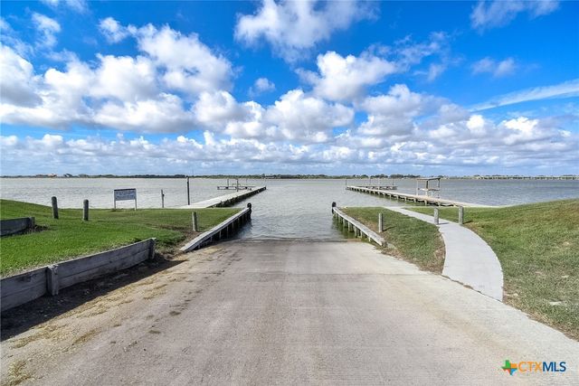 1678 Bayview Drive, Palacios, TX 77465