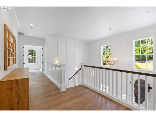 25125 Sw PETES MOUNTAIN Rd, West Linn, OR 97068