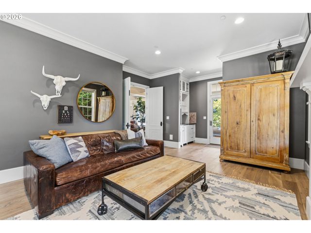 25125 Sw PETES MOUNTAIN Rd, West Linn, OR 97068