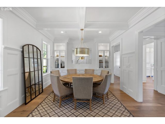 25125 Sw PETES MOUNTAIN Rd, West Linn, OR 97068