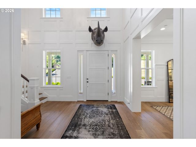 25125 Sw PETES MOUNTAIN Rd, West Linn, OR 97068