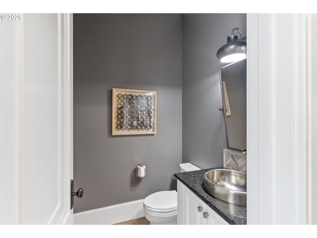 25125 Sw PETES MOUNTAIN Rd, West Linn, OR 97068