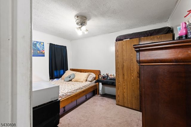 632 Millers Ln, Rahway City, NJ 07065