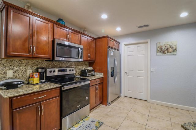 8 MEDITERRANEAN Boulevard N, Port St. Lucie, FL 34952