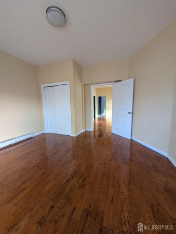 5 N 7th Street, Newark, NJ 07107