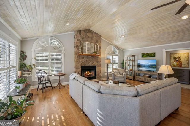 174 Bell Colony Road, Dillard, GA 30537