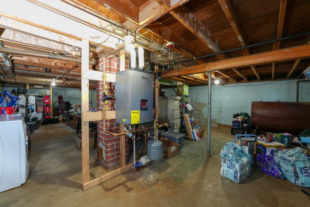 31 Sand Hill Road, Essex, VT 05452