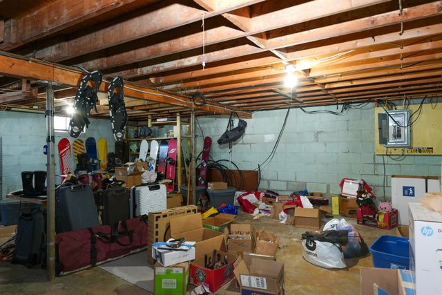 31 Sand Hill Road, Essex, VT 05452