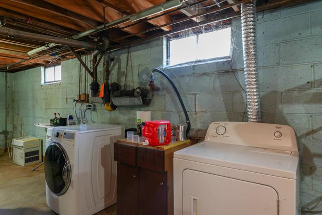 31 Sand Hill Road, Essex, VT 05452