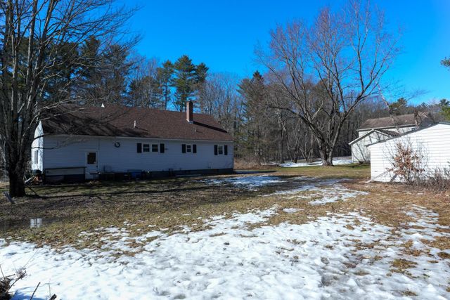 31 Sand Hill Road, Essex, VT 05452