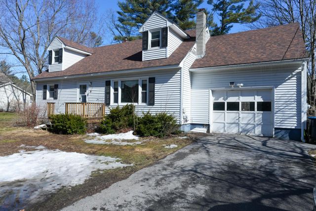 31 Sand Hill Road, Essex, VT 05452