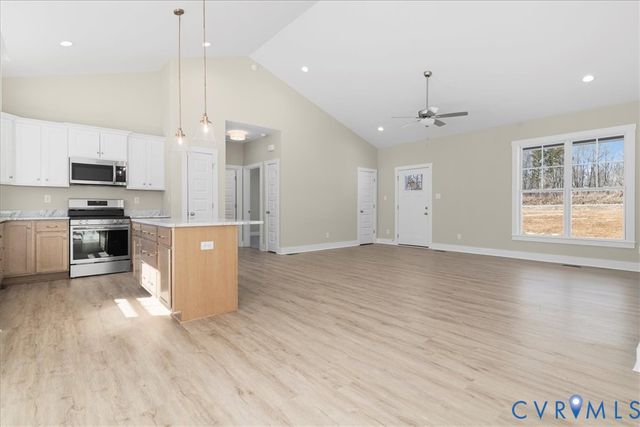 5386 Mountain Creek RD, Meherrin, VA 23942