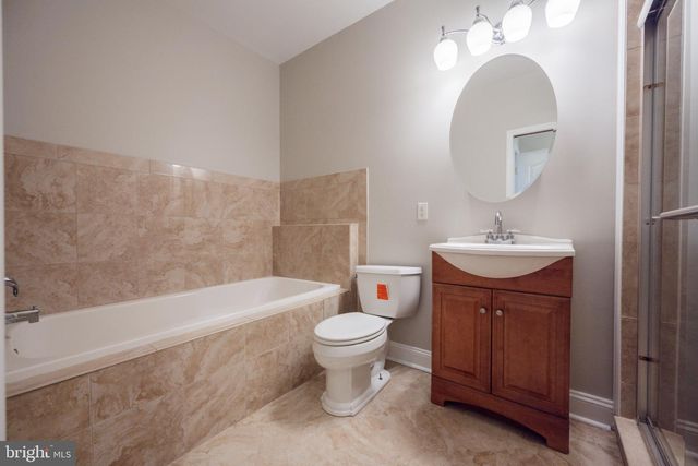 226 S EAST AVE S, Baltimore, MD 21224