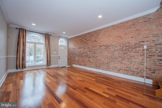 226 S EAST AVE S, Baltimore, MD 21224