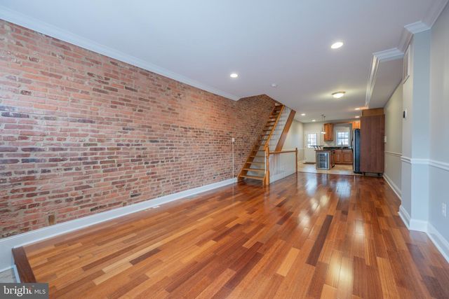 226 S EAST AVE S, Baltimore, MD 21224