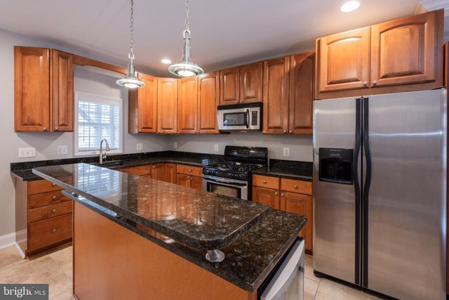 226 S EAST AVE S, Baltimore, MD 21224