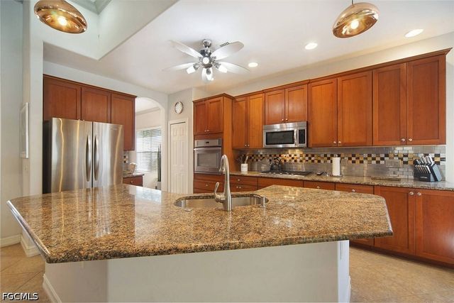 10514 Bella Vista DR, Fort Myers, FL 33913