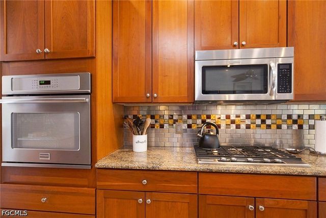 10514 Bella Vista DR, Fort Myers, FL 33913