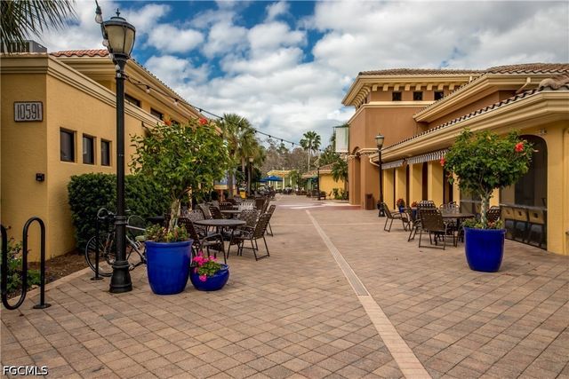 10514 Bella Vista DR, Fort Myers, FL 33913