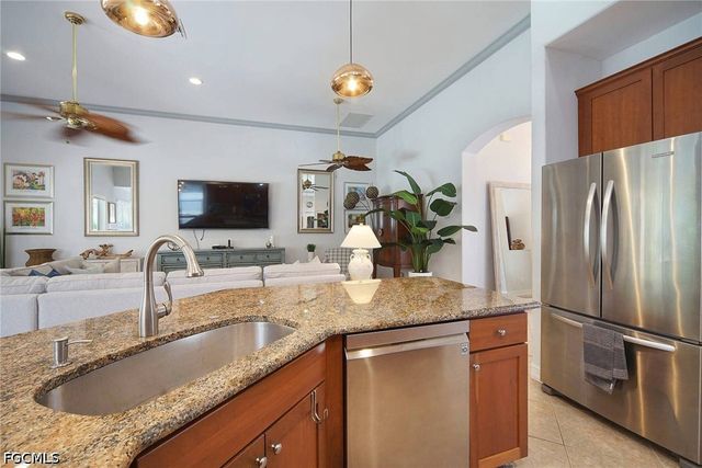 10514 Bella Vista DR, Fort Myers, FL 33913