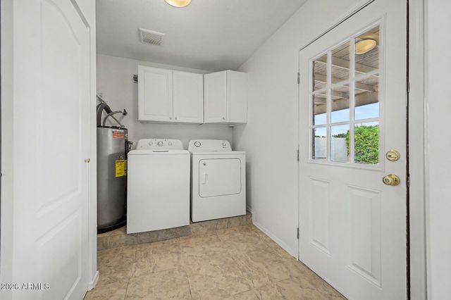 1530 W PAMPA Avenue, Mesa, AZ 85202