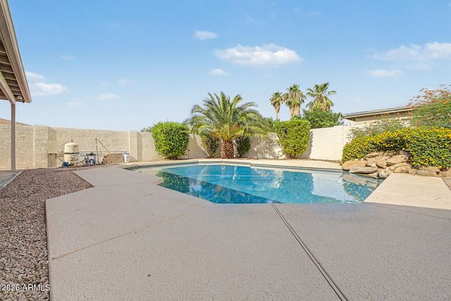 1530 W PAMPA Avenue, Mesa, AZ 85202