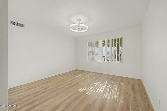1530 W PAMPA Avenue, Mesa, AZ 85202
