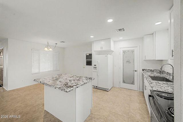 1530 W PAMPA Avenue, Mesa, AZ 85202