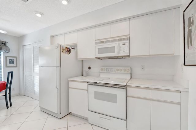 8083 Greenbrook Road, Boca Raton, FL 33496