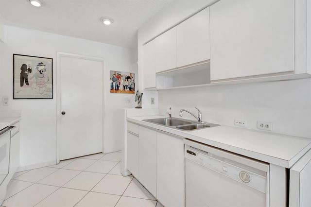 8083 Greenbrook Road, Boca Raton, FL 33496