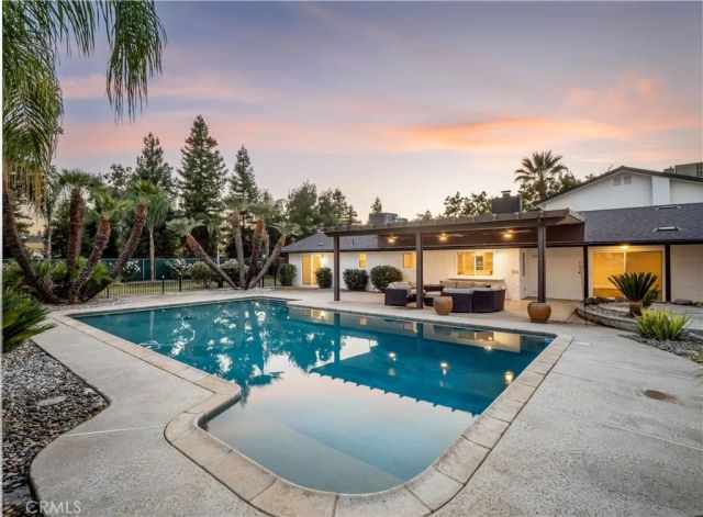 9226 N Fowler, Clovis, CA 93619